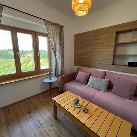 Nyaraló Haloze Chill *